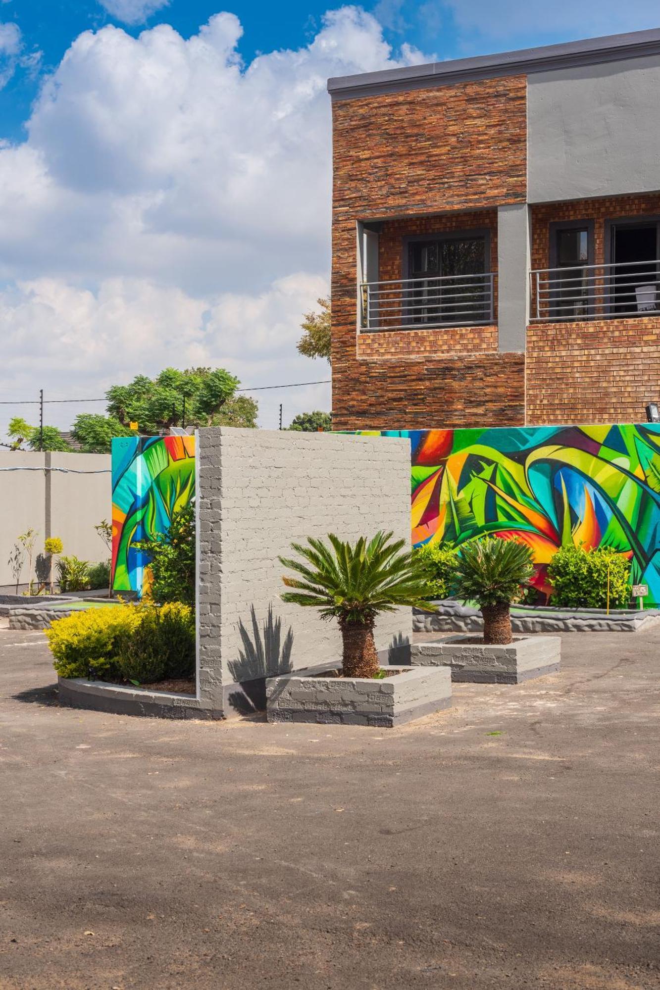 Evans Village - Apartments & Spa Johannesburg Exterior foto