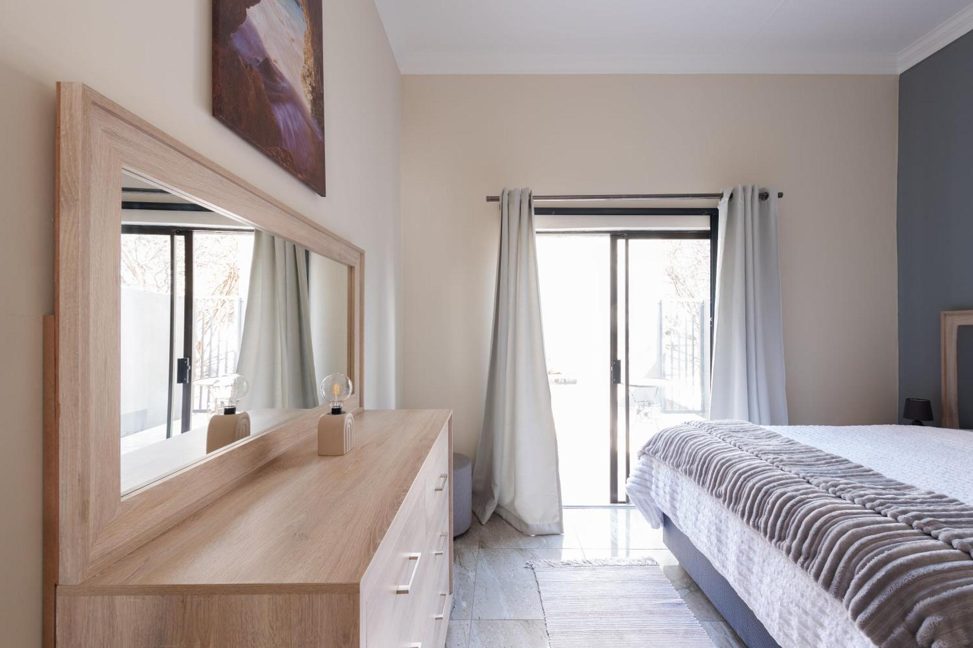 Evans Village - Apartments & Spa Johannesburg Exterior foto