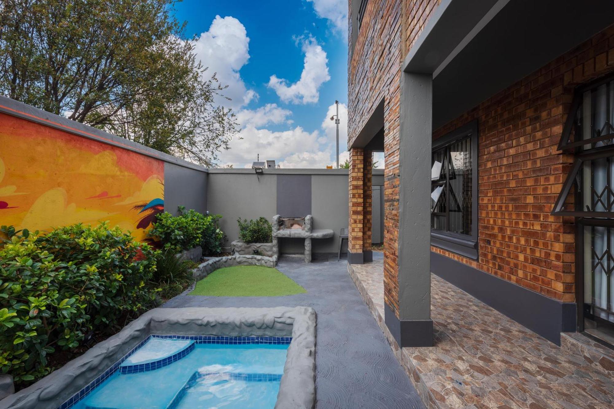 Evans Village - Apartments & Spa Johannesburg Exterior foto